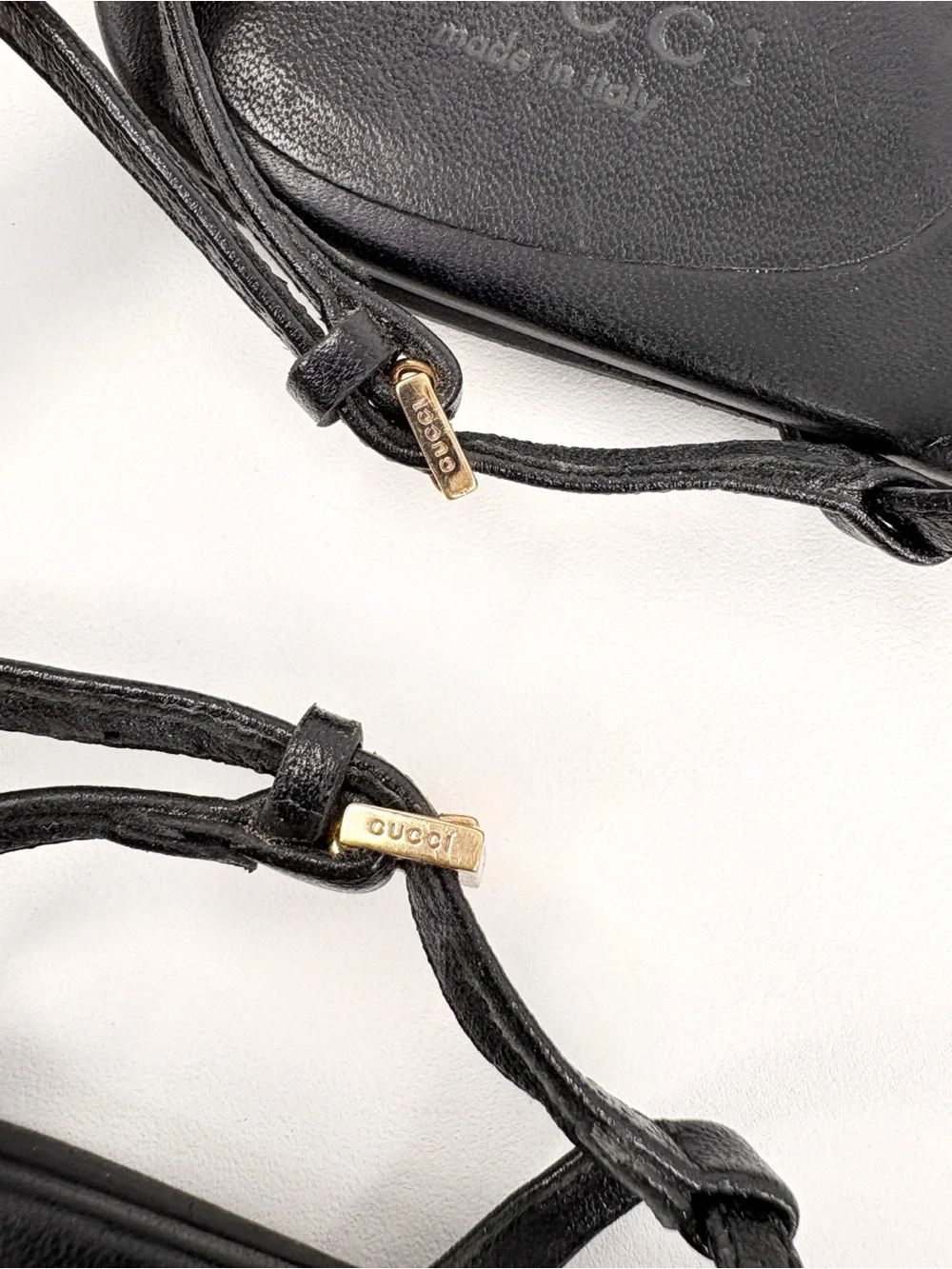 GUCCI Interlocking GG Heart Logo Thong Sandals Black Leather 36